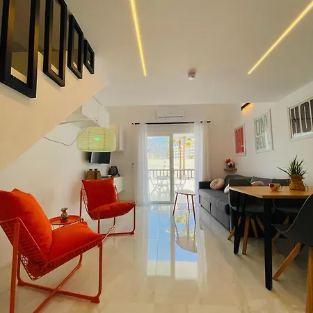 Parque Santiago Ii Fabulous 1 Bedroom Duplex 아로나